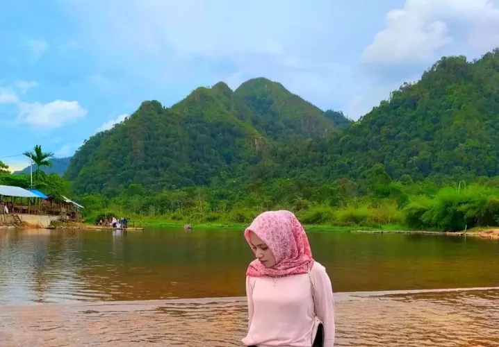 Alam_Danau_Kapalo_Banda.webp