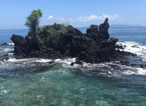 pantai-wineru-likupang.webp